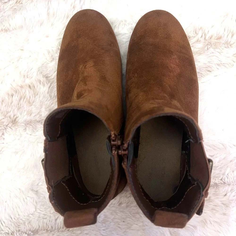 Kohl's Sonoma Cognac‎ Faux Suede Buckle Zip Ankle Boots Women's Size 6.5 Medium